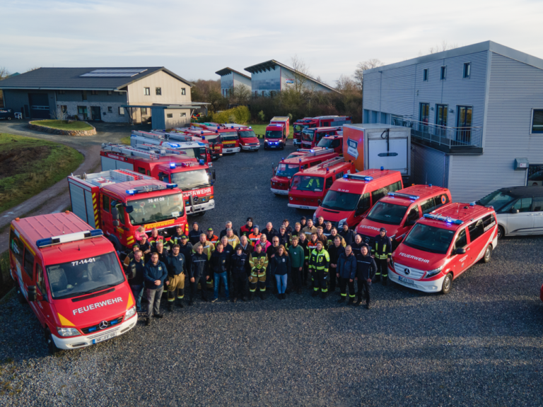 Breklum / Bredstedt: „Viele Hände, schnelles Ende“ – über 1.300 Dankeschön-Tüten für Feuerwehr und Hospize gepackt